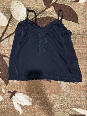 Forever 21 Classic Lace-Trim Black Camisole